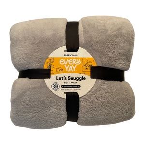 HP🛍 Let’s Snuggle Gray Pet Throw Blanket 40” x 50” by Every Yay Brand New